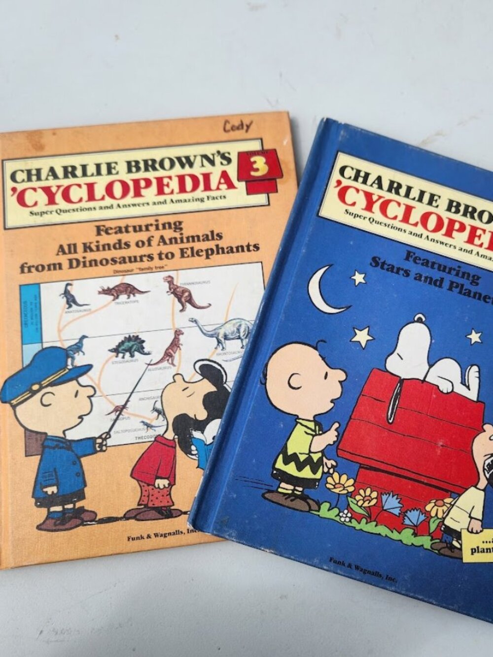 Charlie Brown's Cyclopeida Snoopy Encyclopedia Stars Planets Animals Dinosaurs V